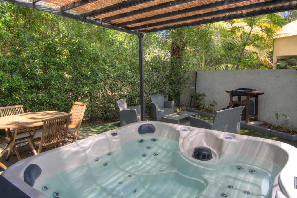 Le Grand Bleu - Jacuzzi - Apt La Saline-Les-Bains Exterior foto